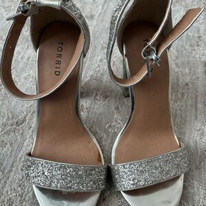 Torrid Event Formal Party Silver Glitter Ankle Strap Tall Chunky Sandal Sz 9W